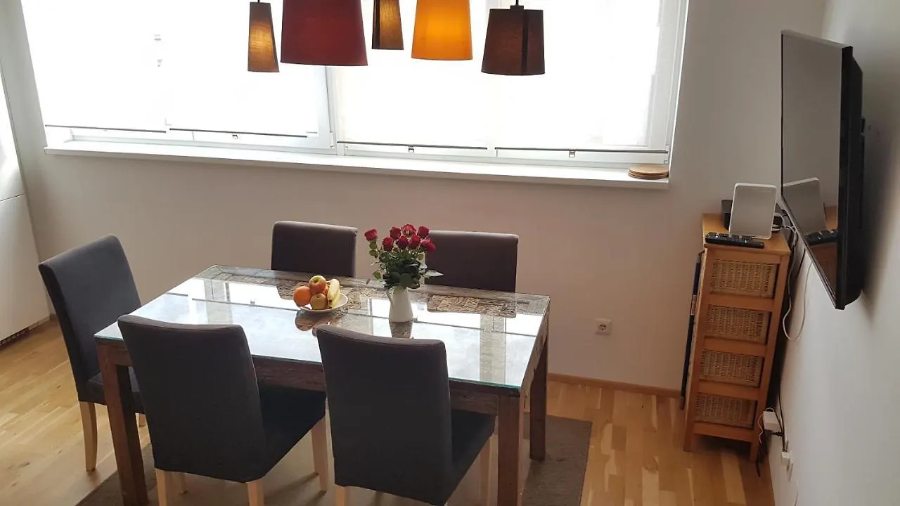 Moderne Maisonette mit Terrasse Wien Apartment